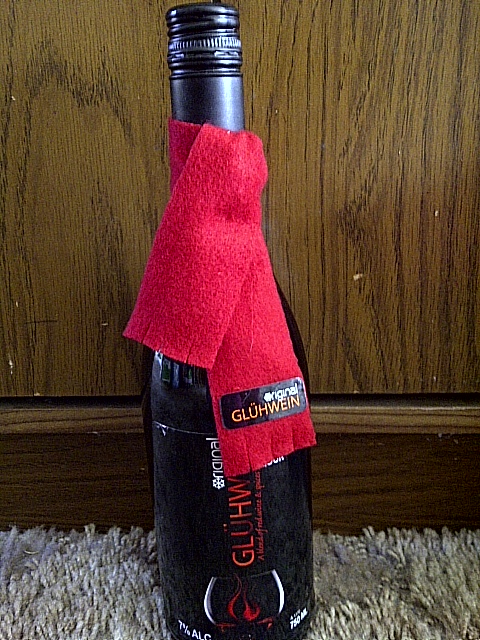 Look they have scalves on! OMG isn't this just the cutest!