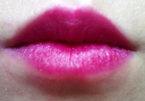 avon swatch ultra colour lip crayon raspberry rush